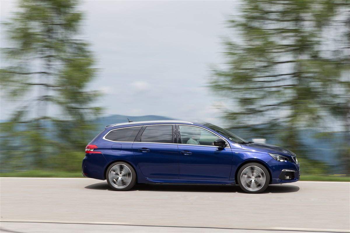 Peugeot 308 Station Wagon immagine 6
