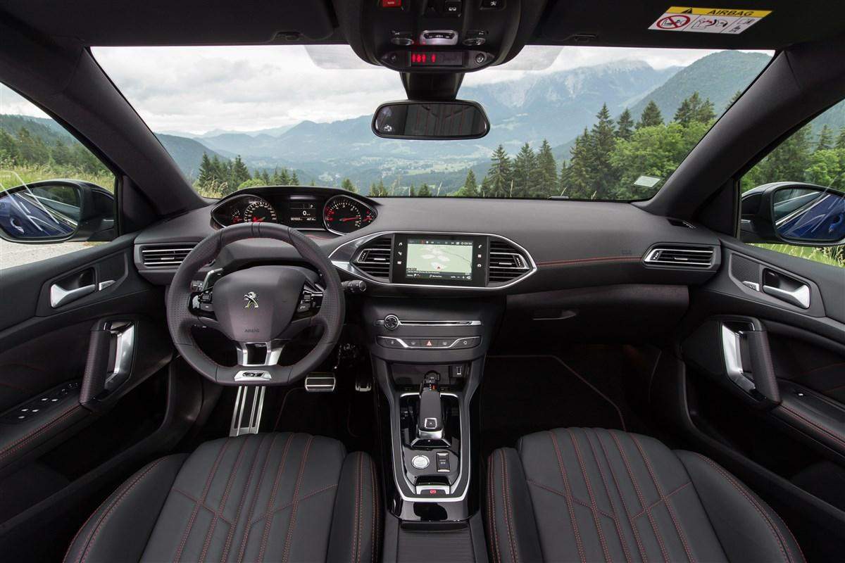 Peugeot 308 Station Wagon immagine 8