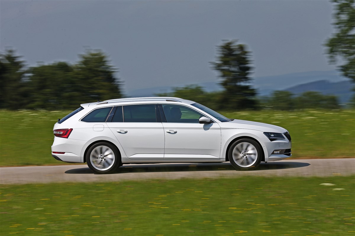 Skoda Superb Wagon immagine 3