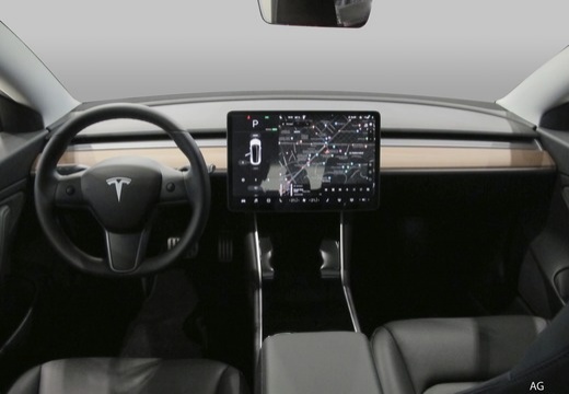 Tesla Model 3 immagine 2