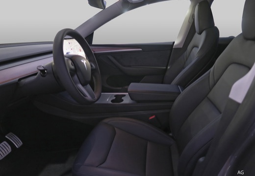 Tesla Model Y immagine 4