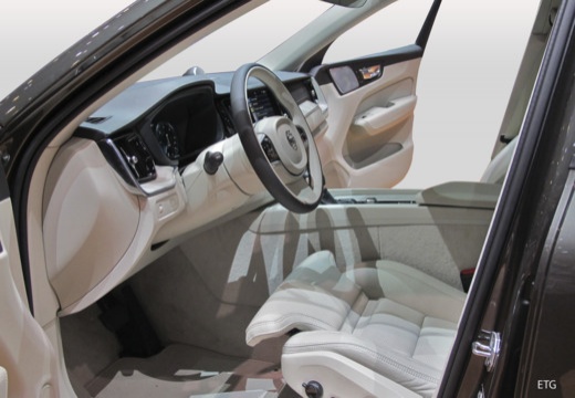 Volvo XC60 immagine 9